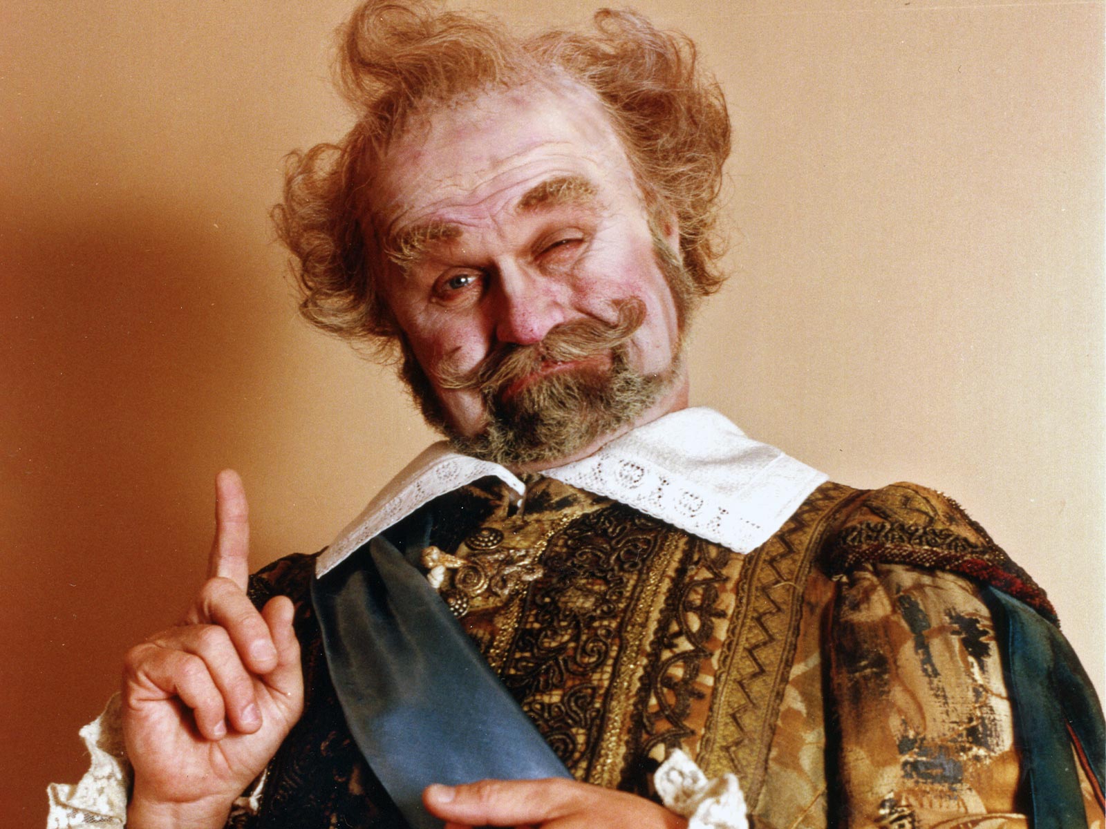 plishka-paul-title-role-falstaff-color-photo-by-winnie-klotz.jpg