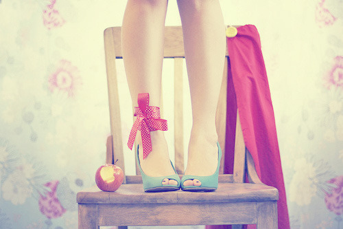 apple-blue-chair-cute-pink-ribbon-favim_com-92575.jpg