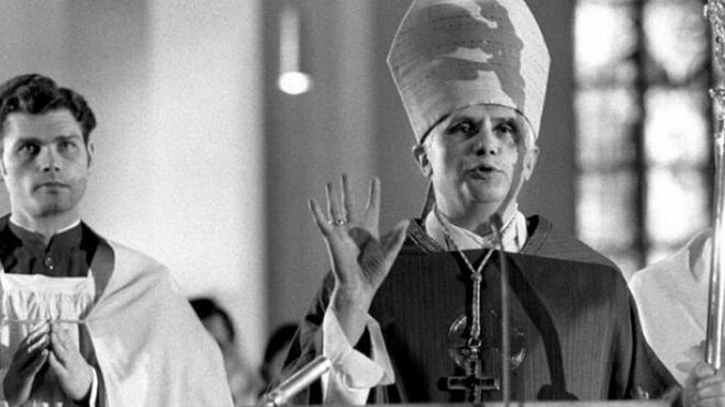 ratzinger-primera-misa-arzobispo-munich_2206289360_15037141_660x371.jpg