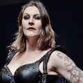 Floor Jansen: "Ha nem tudjuk garantálni a legjobbat, akkor jobb, ha inkább a szünet mellett döntünk."