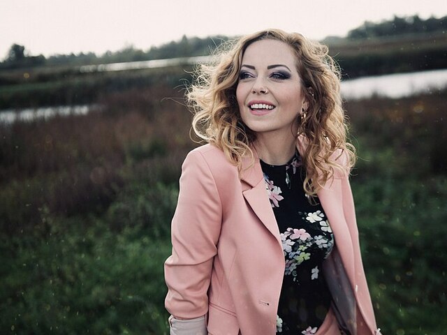 Három részletben jelenik meg Anneke van Giersbergen új albuma