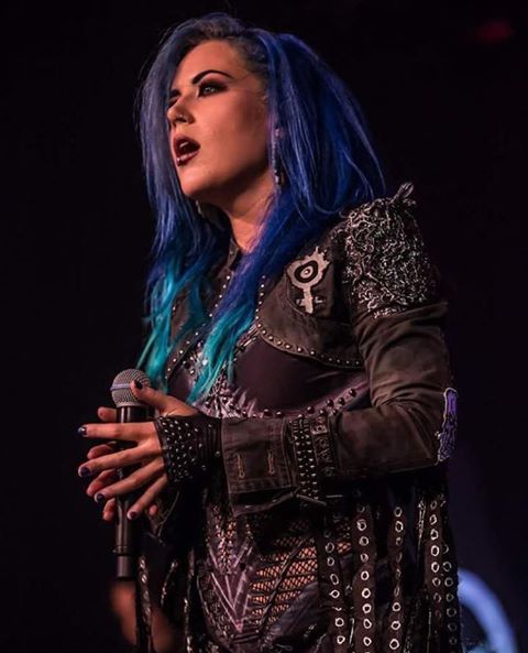 Alissa White-Gluz: "Életem legfájdalmasabb élménye volt a The Agonistból való kirúgásom!"