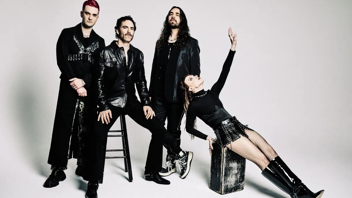 halestorm-new-album-everest-ezgif_com-webp-to-jpg-converter.jpg