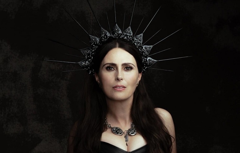 Sharon den Adel: "Azzal, hogy kislemezeket adunk ki, két legyet ütünk egy csapásra!"