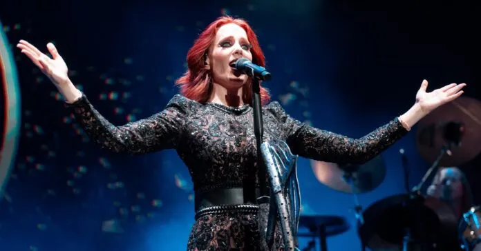 simone-simons-epica-cantora-sboa-2024-gd-01-696x364-1.webp