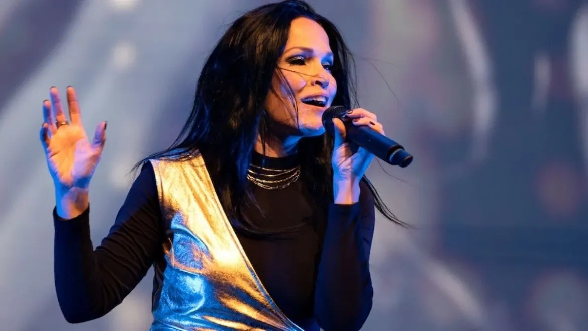 tarja-em-sao-paulo-ezgif_com-webp-to-jpg-converter.jpg