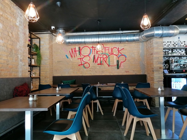 Nagyszerű közel-keleti salátázó nemzetünk főtere mellett