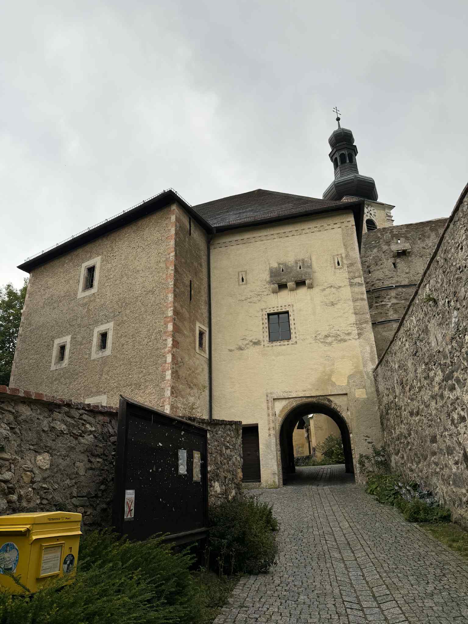 Gloggnitzi kastély ausztria túrázás Rax és Schneeberg