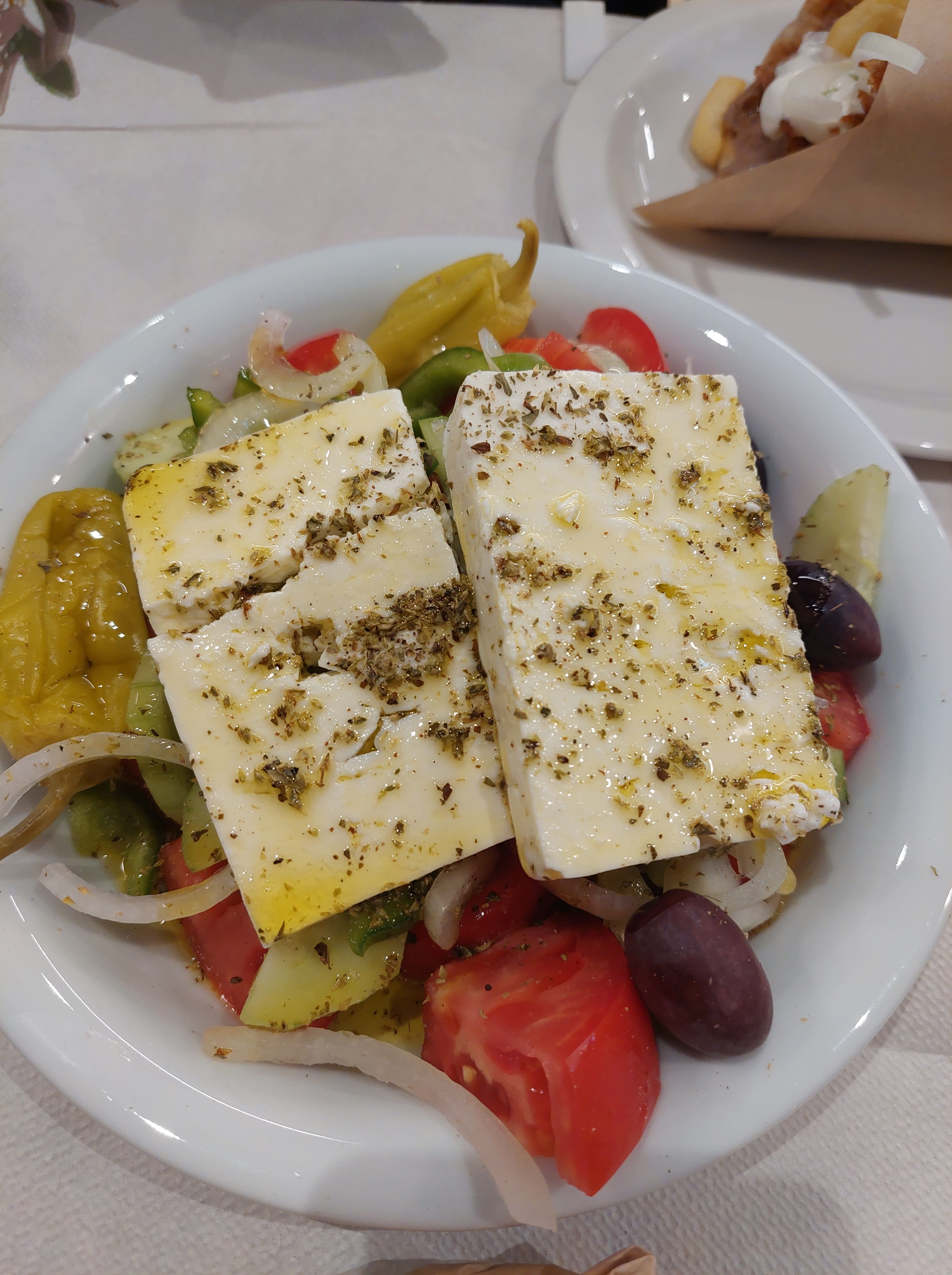 gorog_salata_feta_sajttal_gorogorszagban_1.jpg