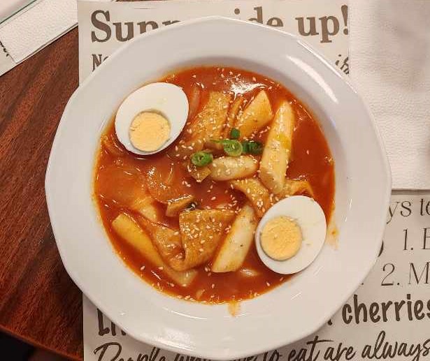 tteokbokki_a_nepszeru_koreai_etel_a_manna_koreai_etteremben_budapesten.jpg