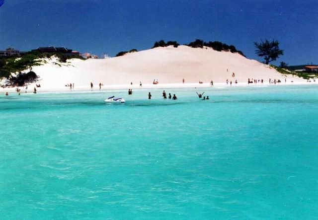 praia do Farol Cabo Frio.jpg