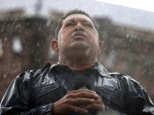 Ven_Chávez-bajo-la-lluvia.jpg