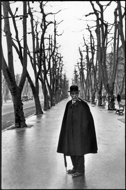 Henri Cartier-Bresson 1932<br />Marseille, Allée du Prado. 