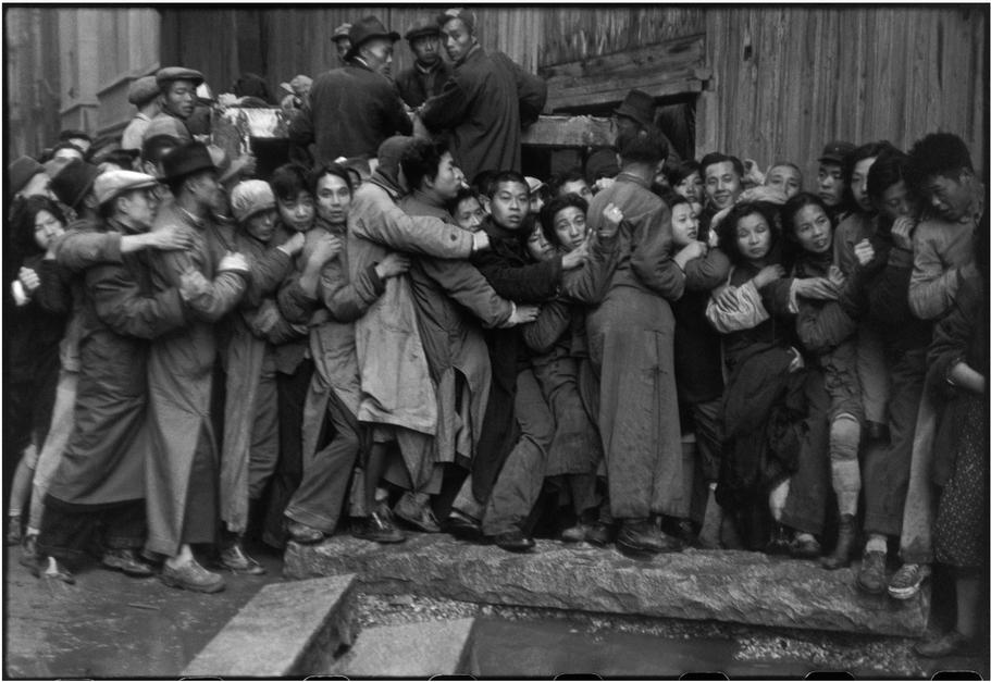 Henri Cartier-Bresson 1948<br />Shanghai, Kína