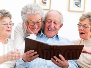 happy-elderly-people-na-d00009D338fe9064989c9.jpg