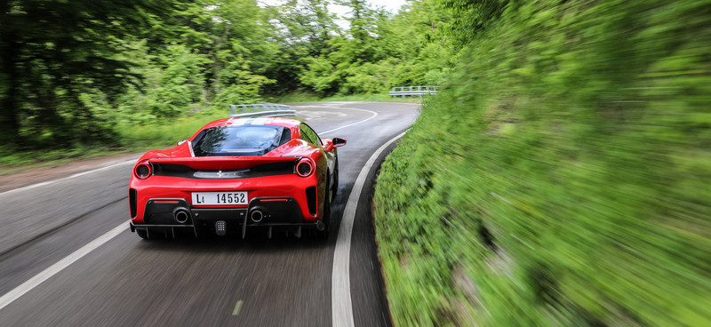ferrari-488-pista-fiorano (12)