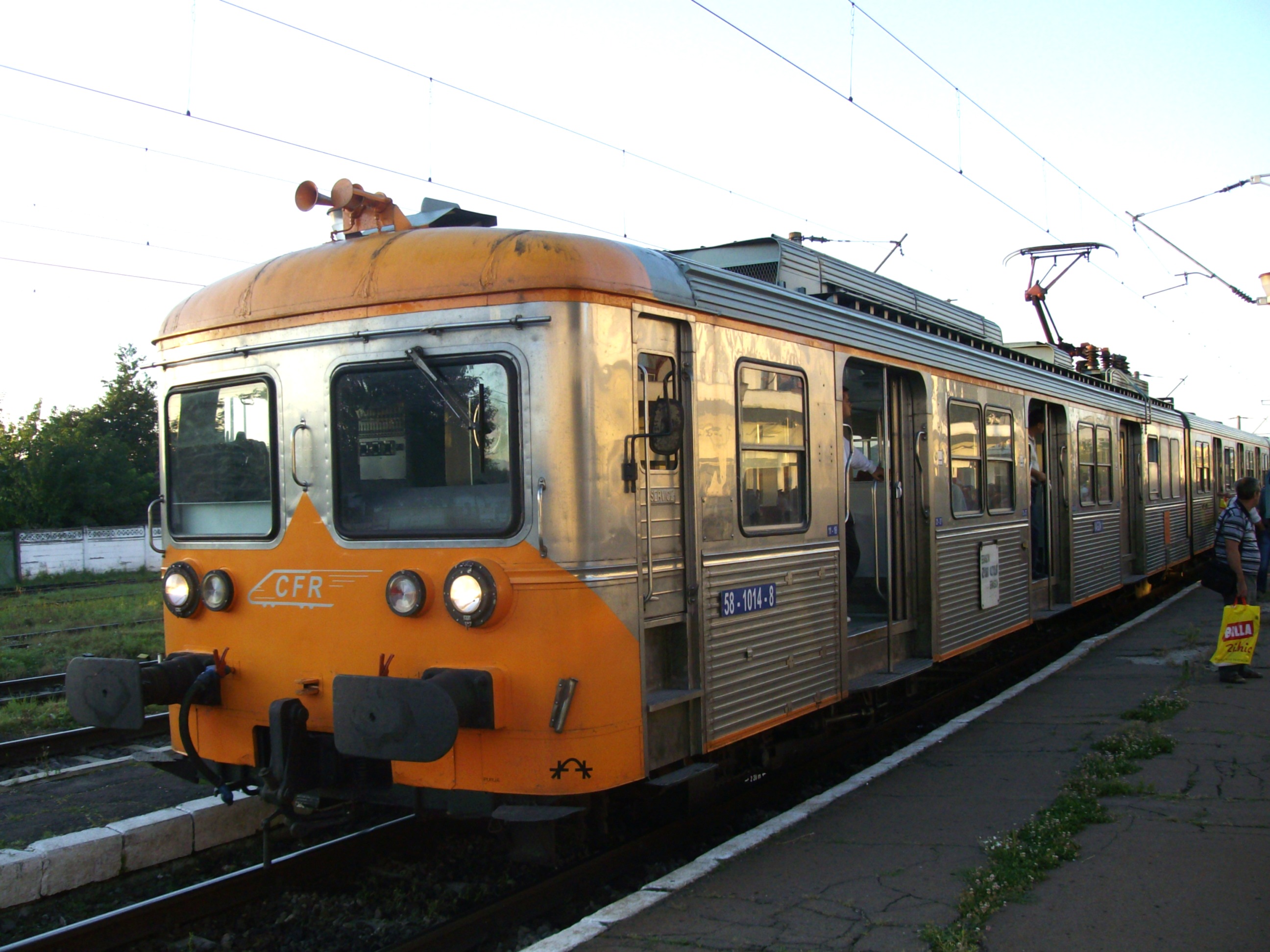 old_french_train_1.JPG