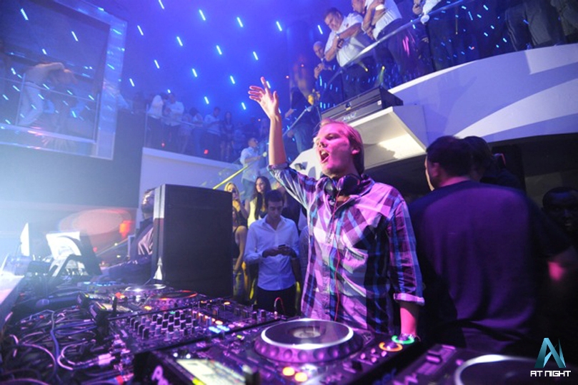 avicii.jpg