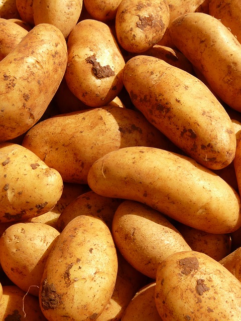 potatoes-5796_640.jpg