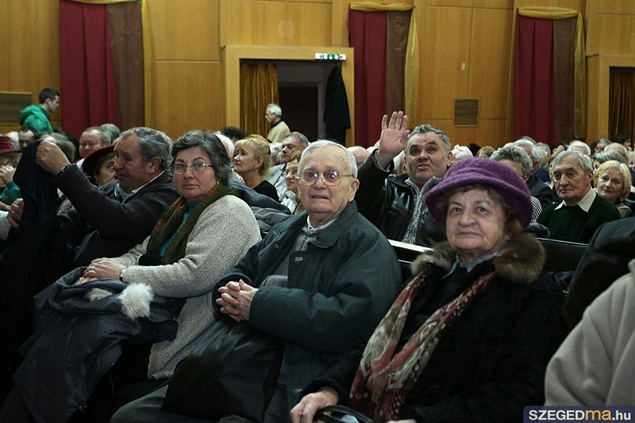 szegedi_rezsiforum_rezsiharc_rezsi_kormany_propaganda_gyules_Fidesz_Szeged_jelentkezes.jpg