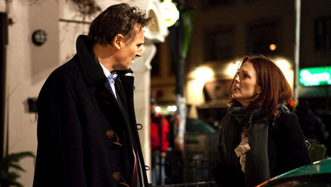 17638-Liam-Neeson-es-Julianne-Moore---Non-stop-2014-film.jpg