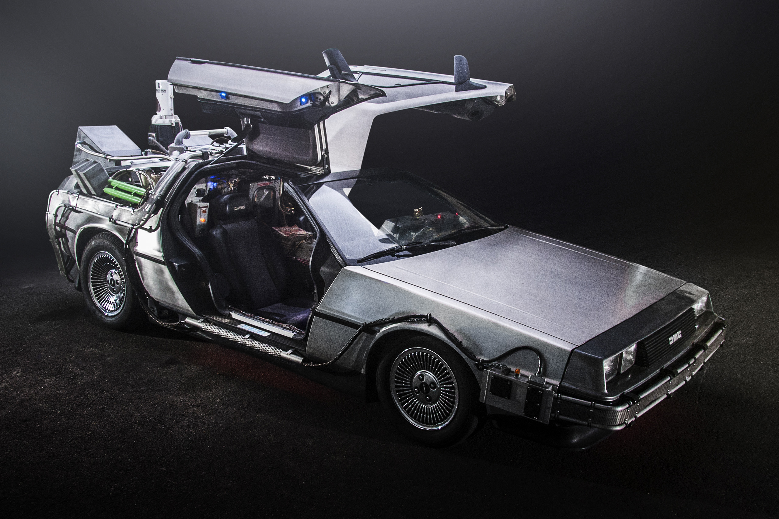 bttf_delorean_time_machine.jpg