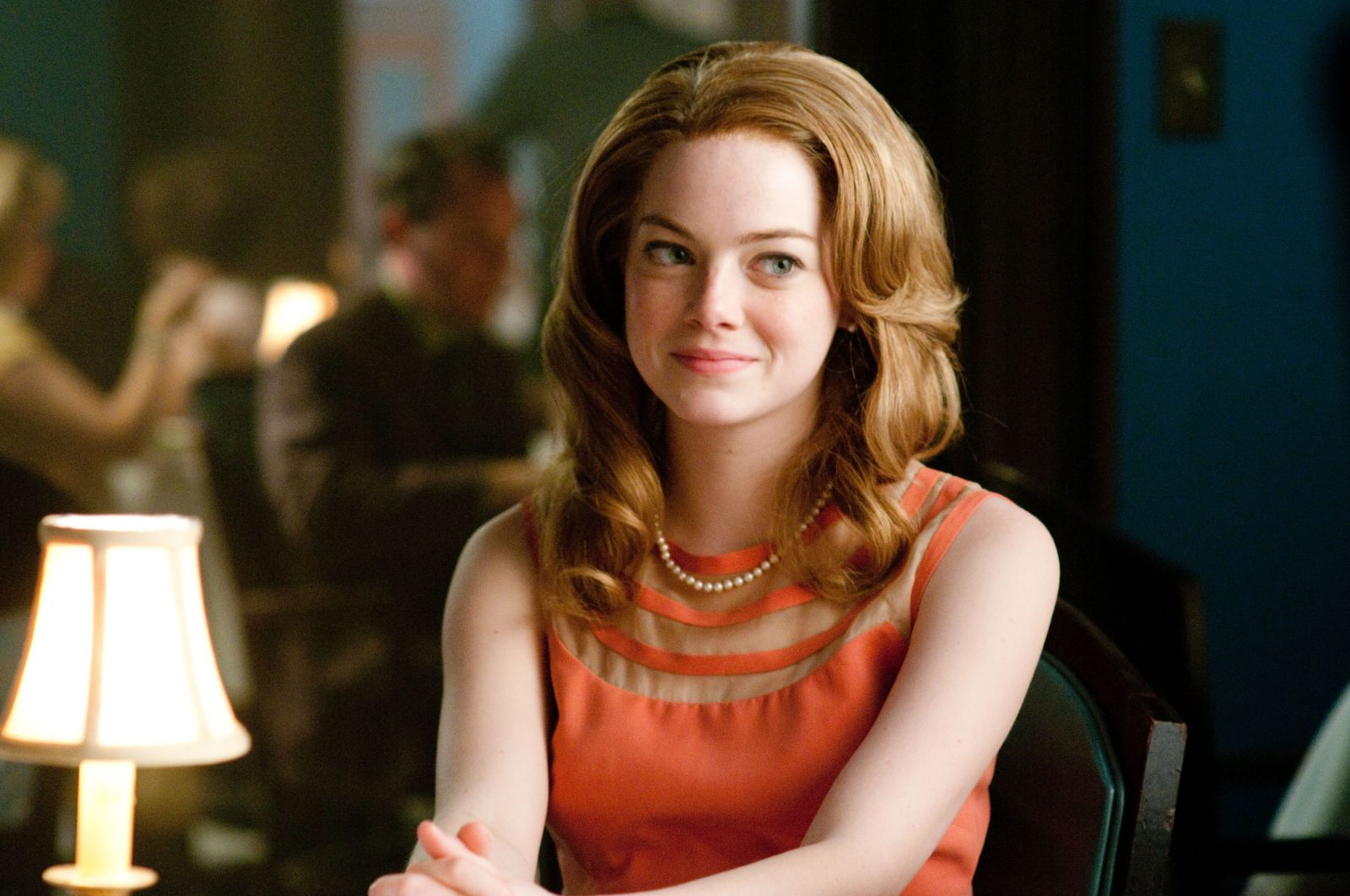 emma-stone-star-as-eugenia-skeeter-phelan-in-the-help-4.jpg