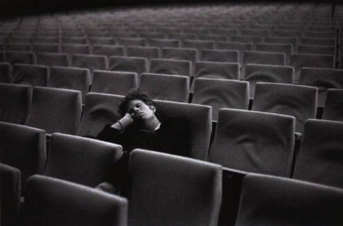 tom-waite-in-empty-cinema.jpg