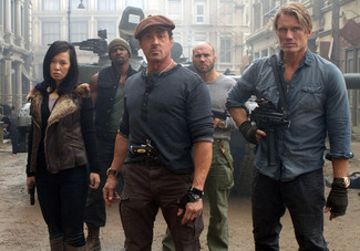 Sylvester-Stallone,-Jason-Statham,-Terry-Crews,-Nan-Yu-and-Randy-Couture-in-The-Expendables-2.jpg