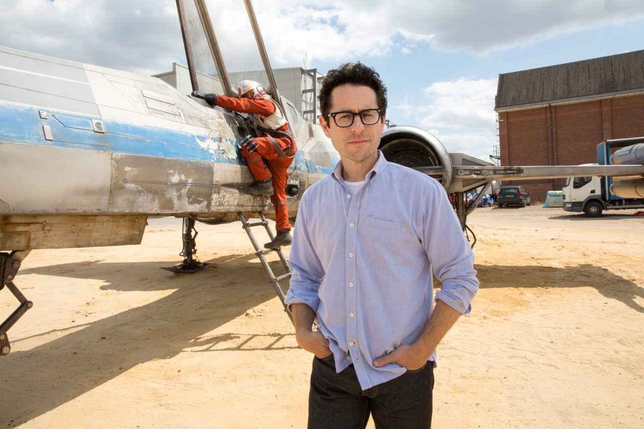 star-wars-episode-7-x-wing-jj-abrams_mini.jpg