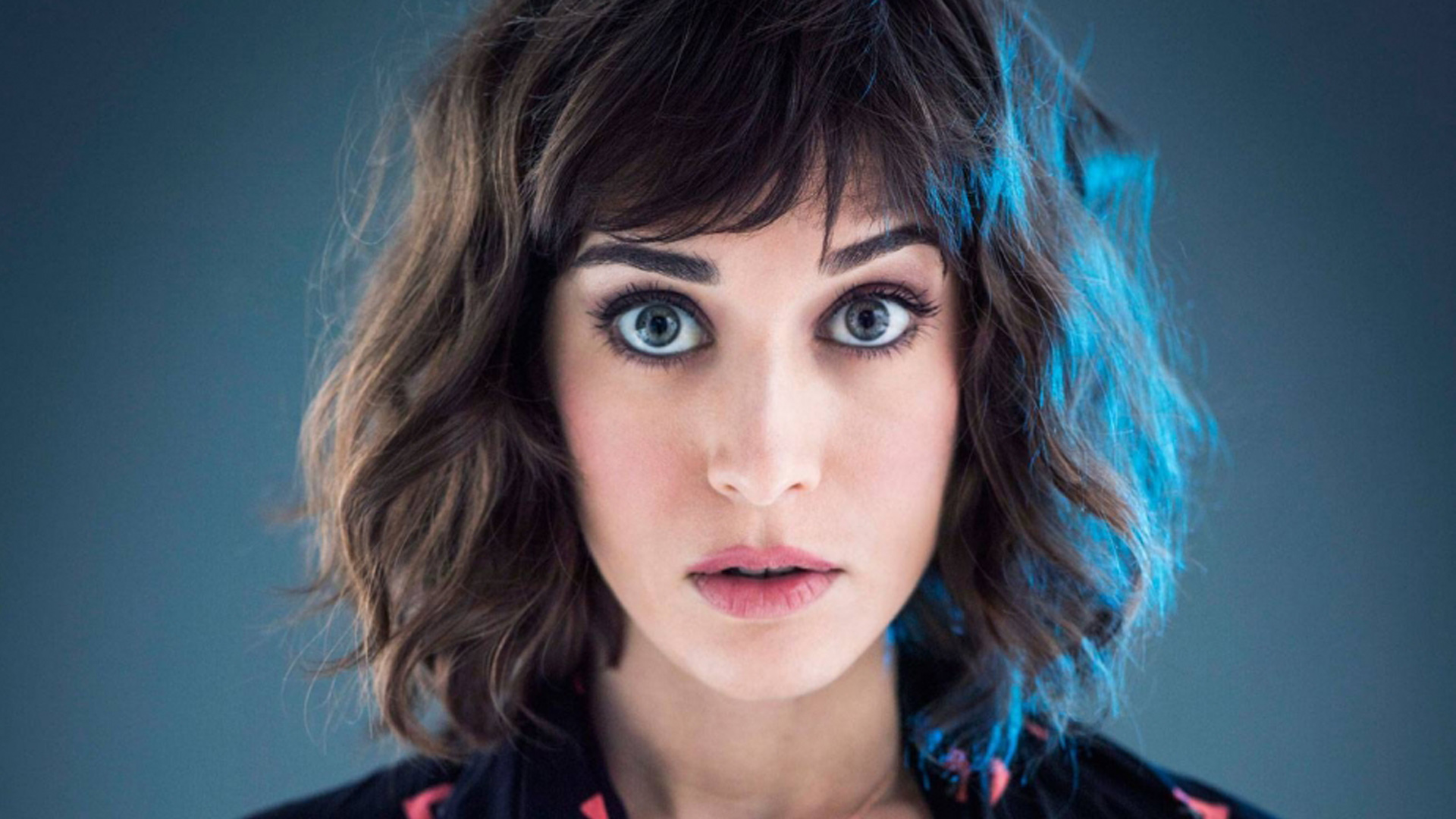 2440_lizzy_caplan.jpg