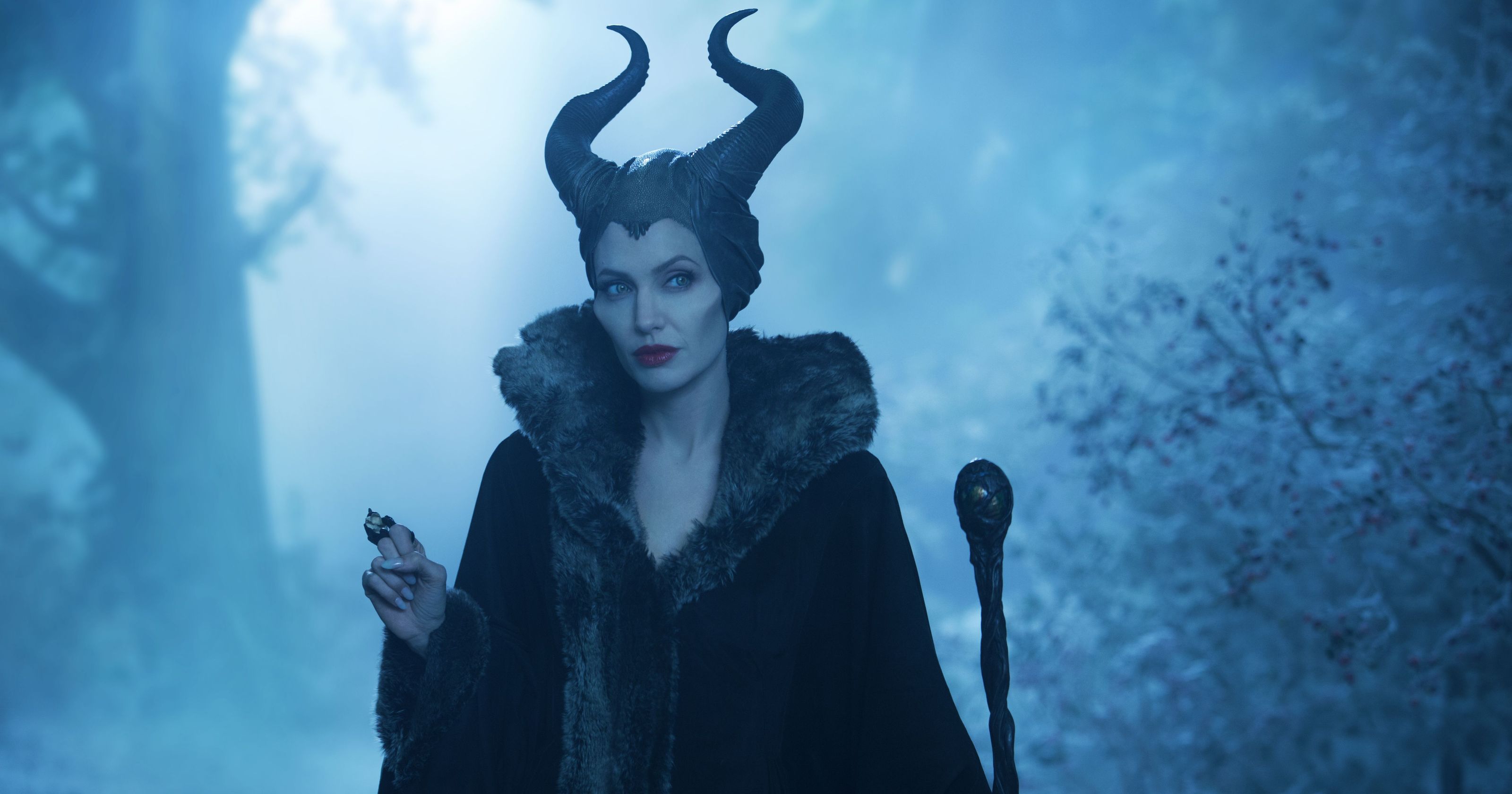 635972303584698212-maleficent-review-jolie-64559172.jpg