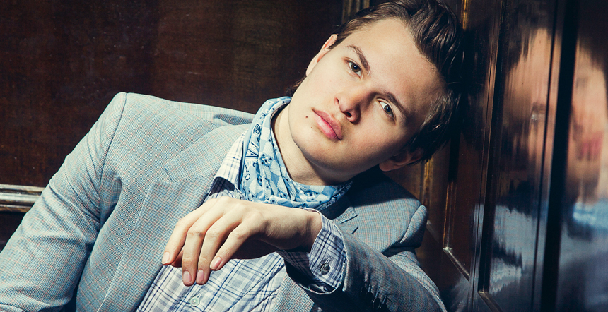 ansel-elgort-860x442.png