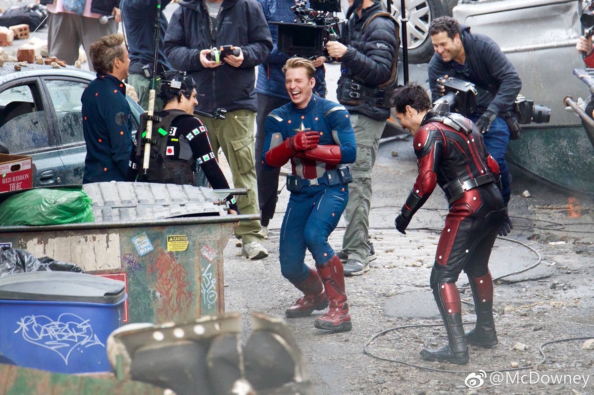 avengers-4-cap-chris-evans-ant-man-laughing.jpg