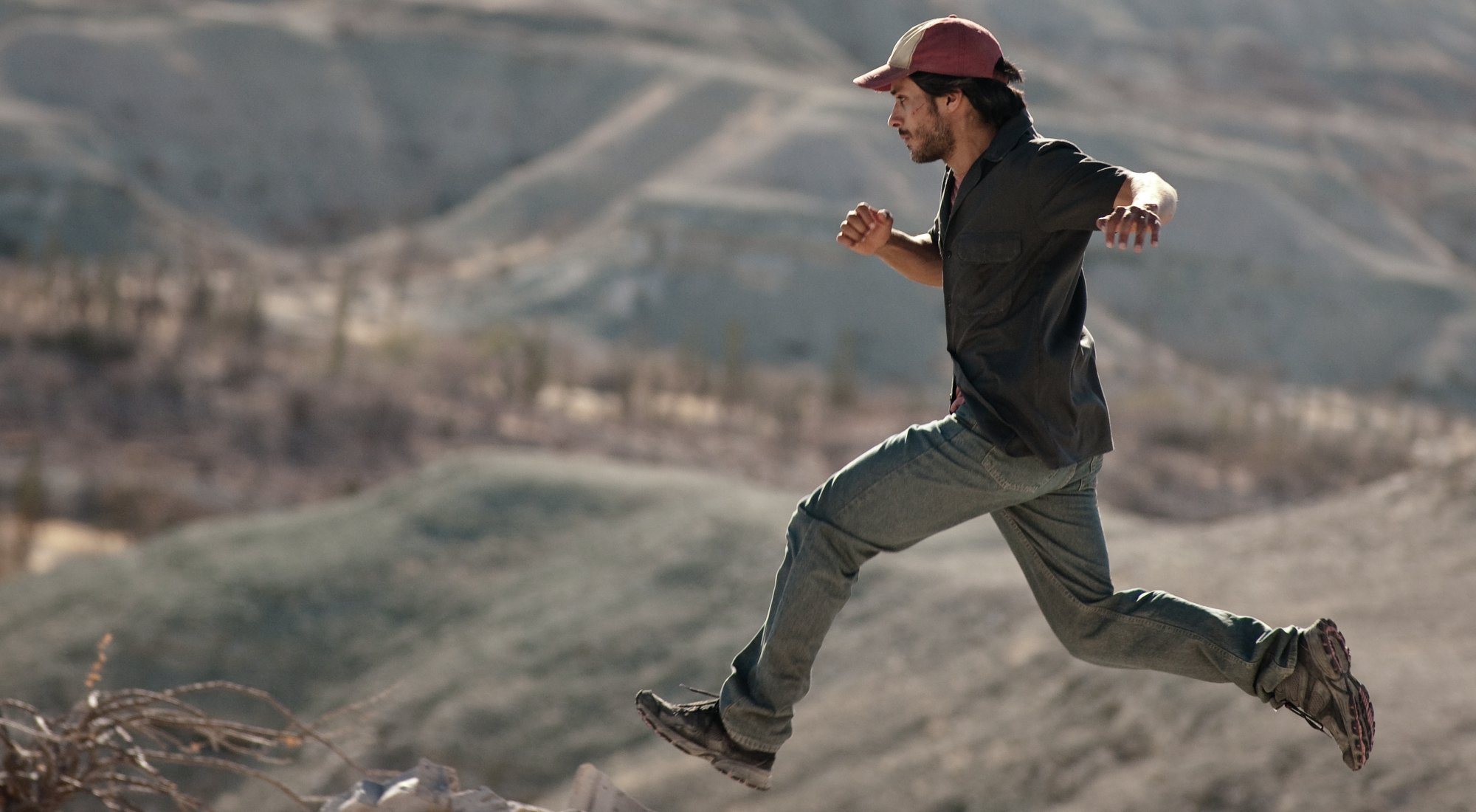 desierto-image-gael-garcia-bernal.jpg