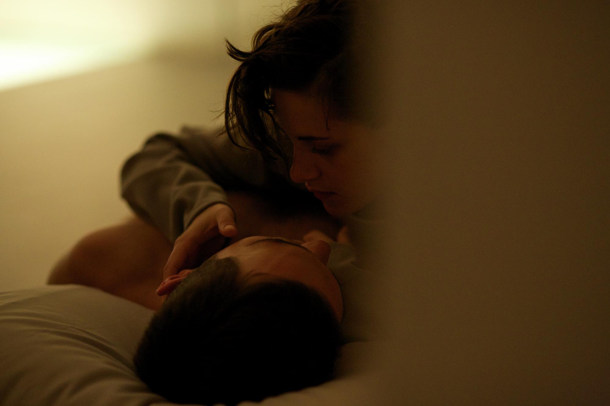 still-of-nicholas-hoult-and-kristen-stewart-in-equals-_2015_-large-picture.jpg