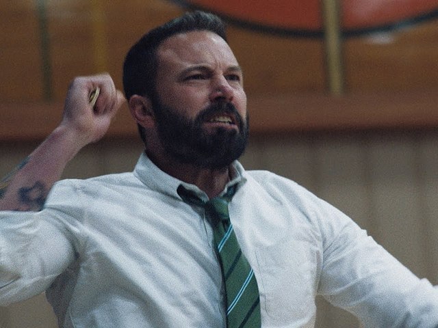 Affleck a bocsánatunkért esedezik