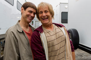 Plakátokat és magyar címet kapott az új Dumb és Dumber film