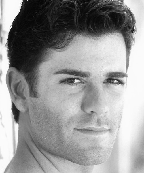 13_yannick-bisson.jpg