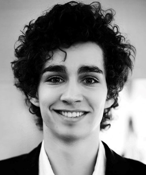 15_robert-sheehan.jpg