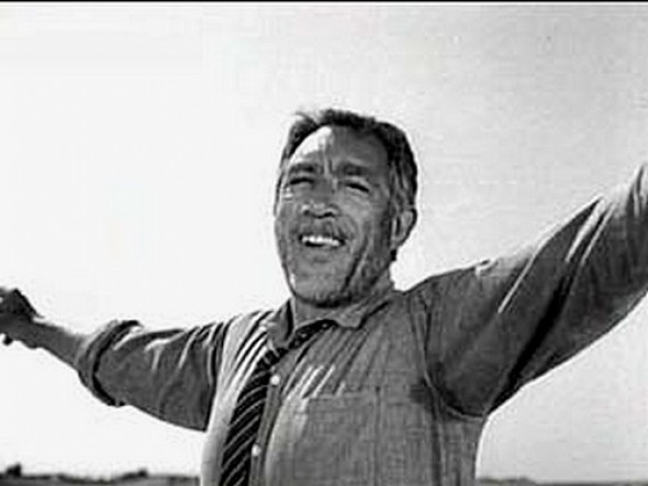 anthony-quinn-dancing-zorba-2-e1327334146855.jpg