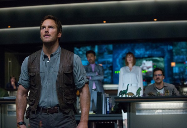 jurassic-world-image-chris-pratt-600x411.jpg