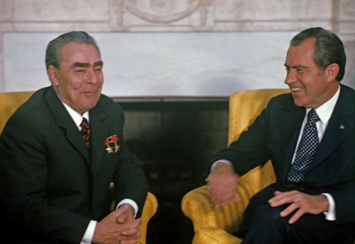 Leonyid Brezsnyev a Szovjet hatalom első embere és Richard Nixon az USA 37. elnöke 1973-ban