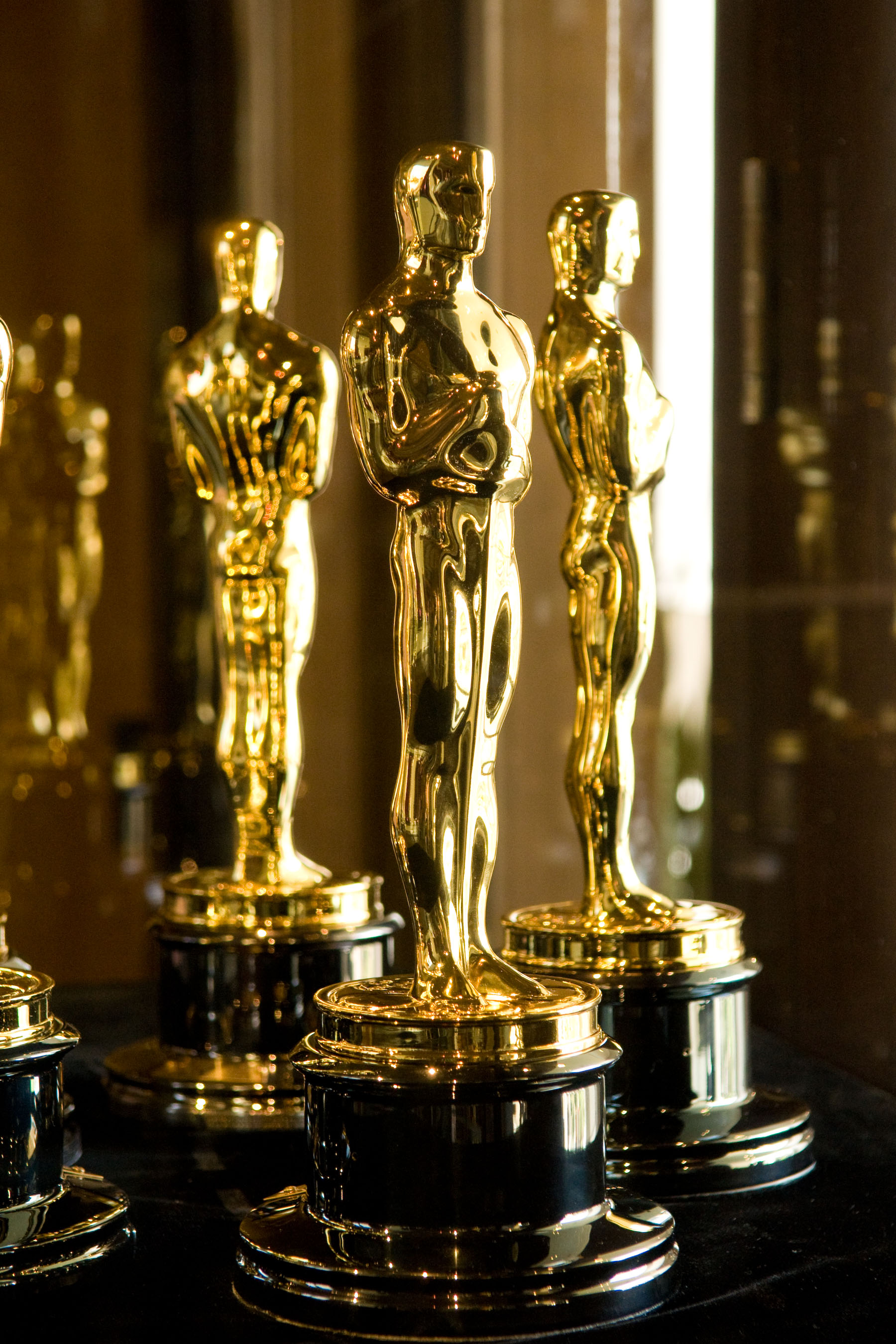 oscar_statuettes2.jpg