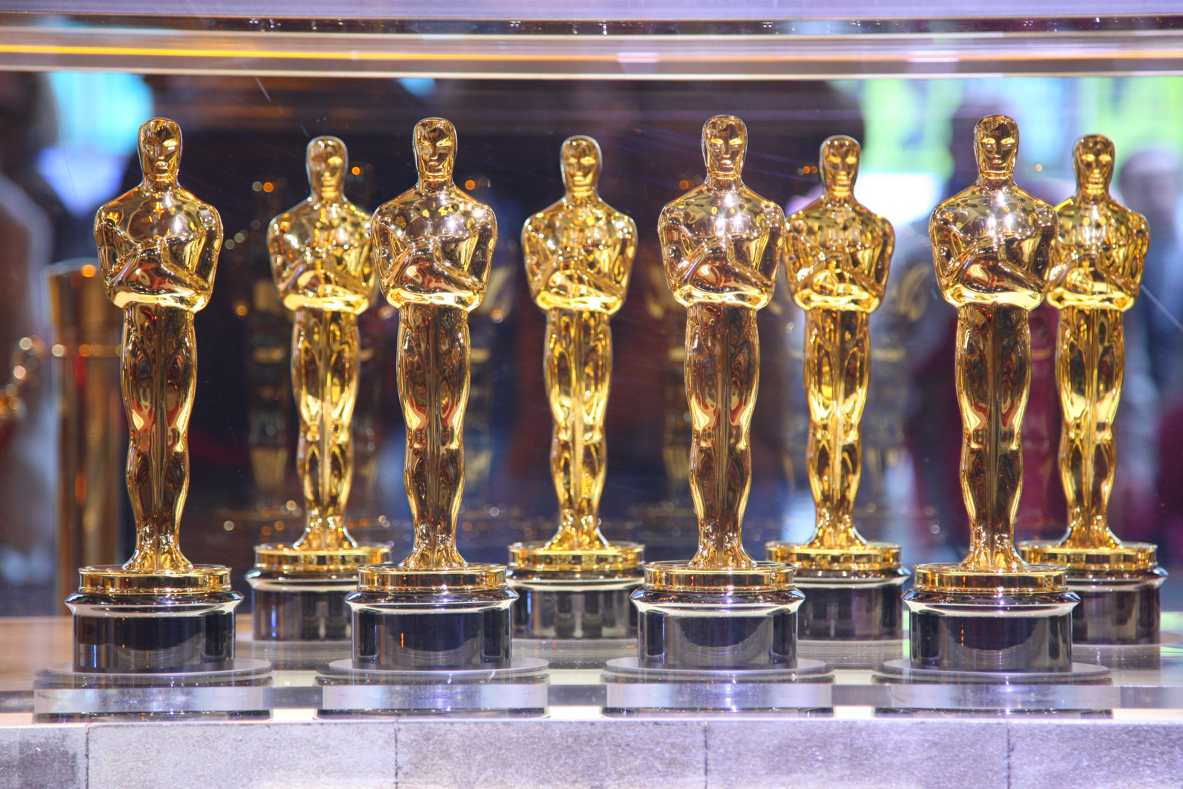 oscar_statuettes3_1.jpg