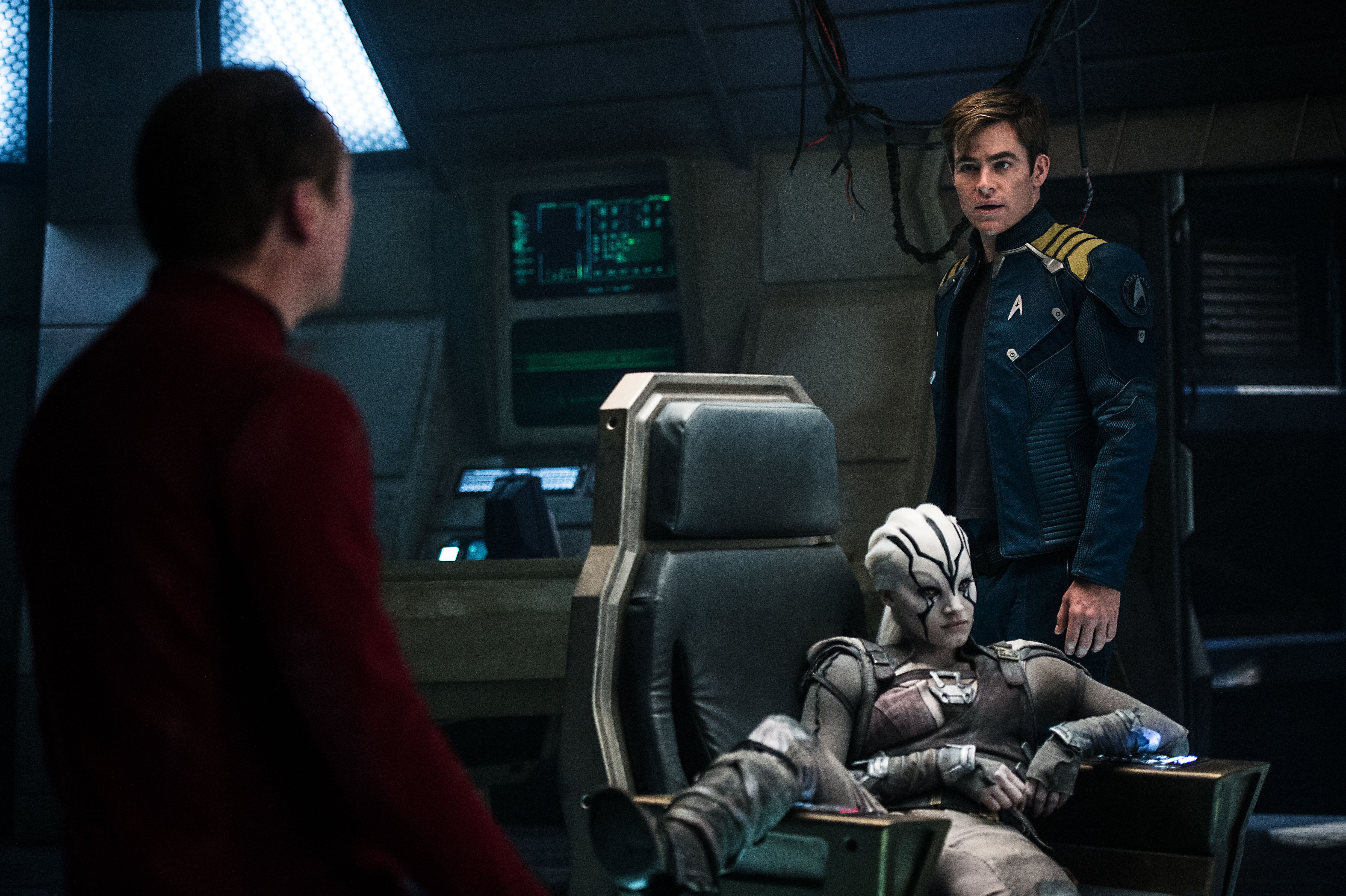 simon-pegg-sofia-boutella-and-chris-pine-in-star-trek-beyond.jpg