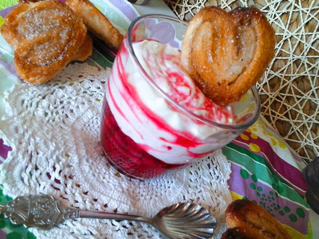 Ribizlis mascarpone pohárkrém KETO