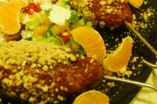 Irulva-pirulni: Pisztáciás húsos grill nyársak, különleges salátával