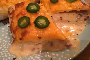 Nagy kedvenc: Mexikói csirkés-sajtos enchilada jalapenoval