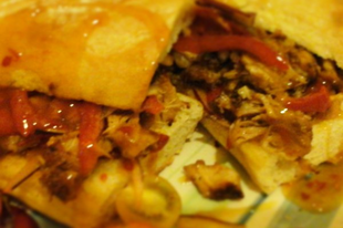 Az igazi szendvics titka: BBQ fűszeres tépett húsos szendvics KETO